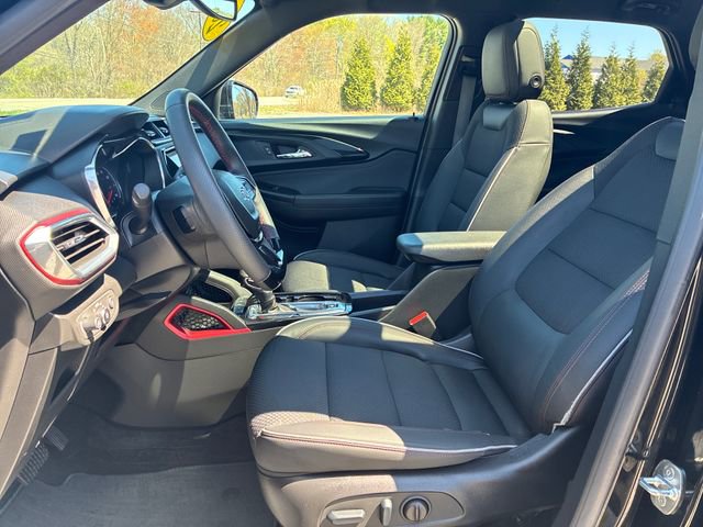 Used 2023 Chevrolet TrailBlazer RS w/ Sun and Liftgate Package AWD/4WD image 9