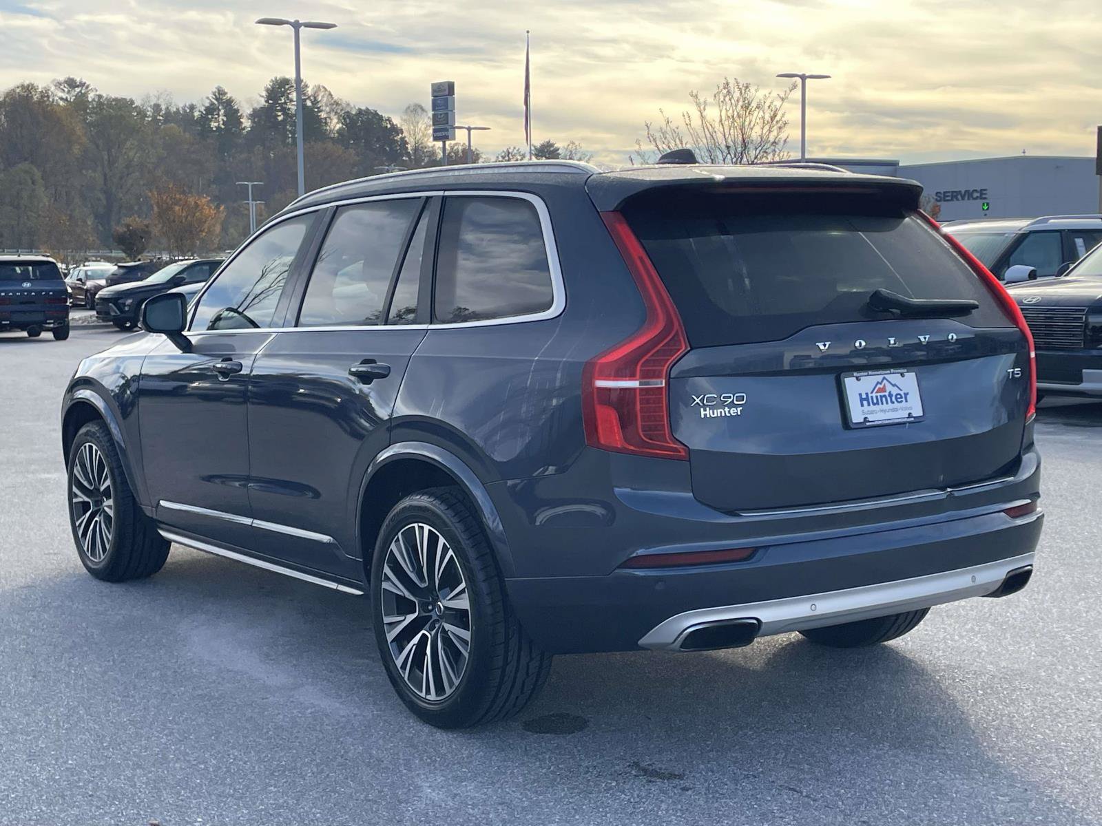Used 2020 Volvo XC90 T5 Momentum w/ Protection Package Premier FWD image 26