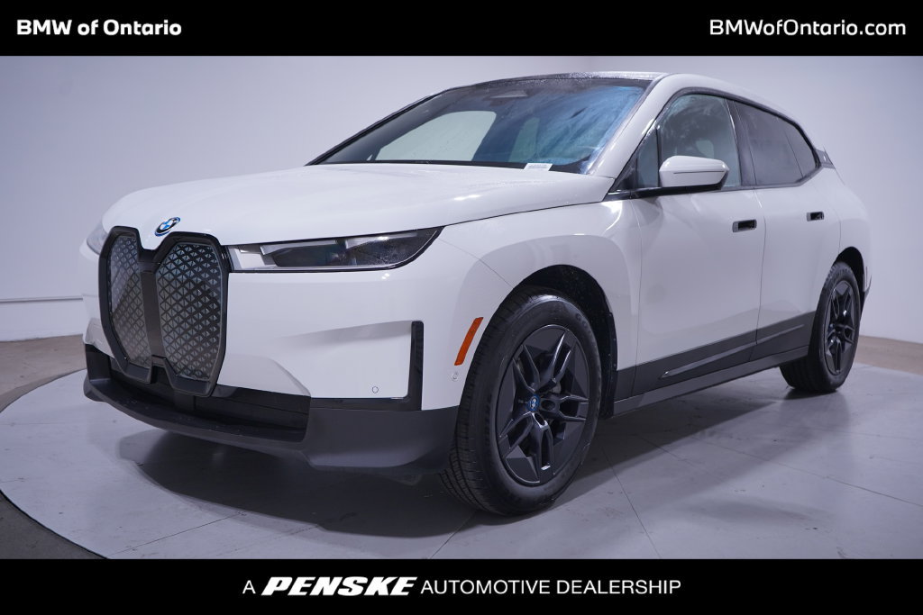 Used 2024 BMW iX xDrive50 AWD/4WD image 1