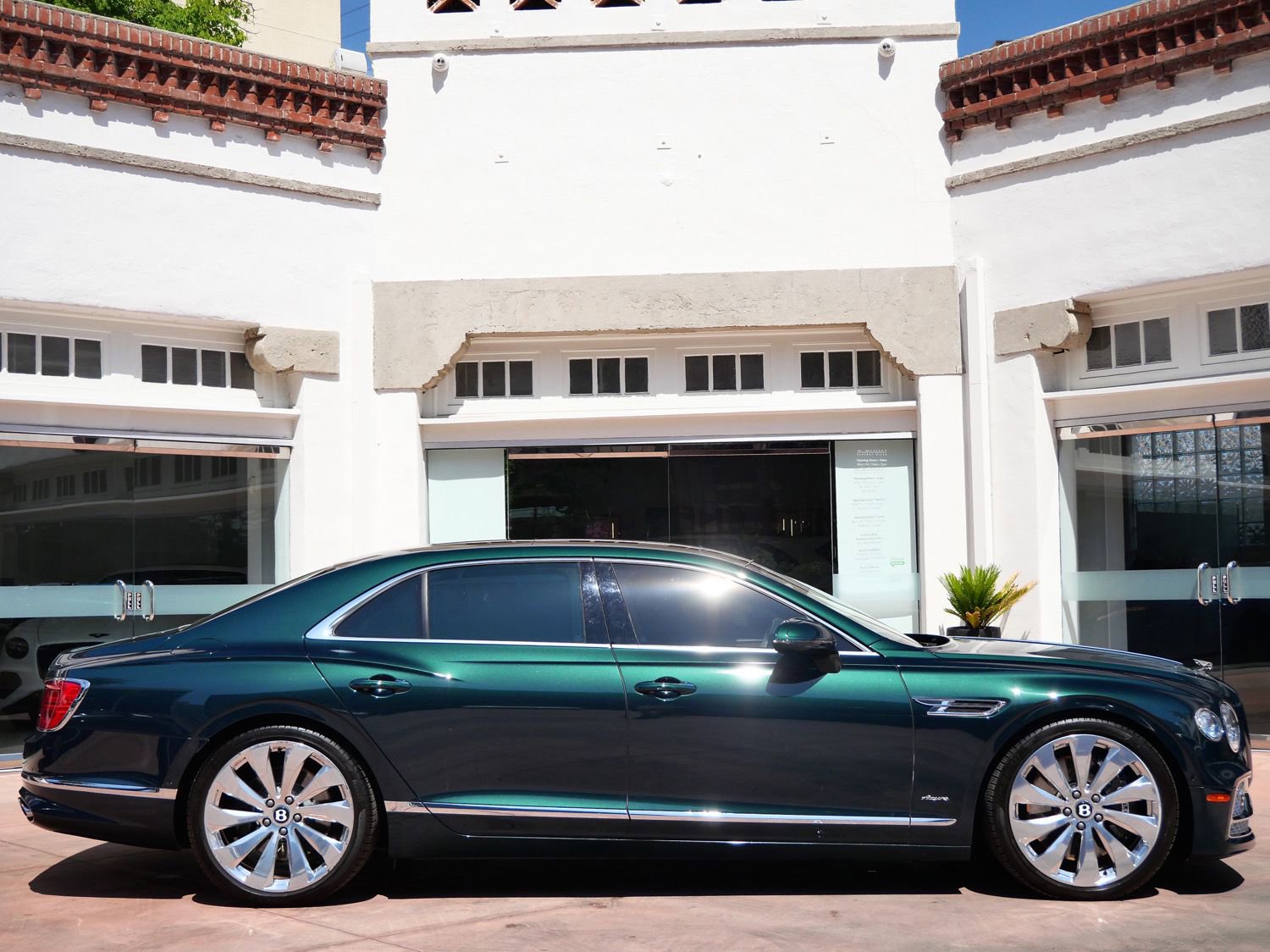Used 2024 Bentley Flying Spur Azure image 5
