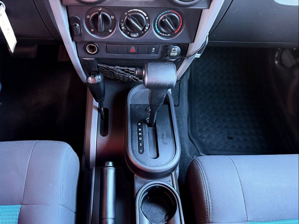 Used 2010 Jeep Wrangler Unlimited Islander image 37