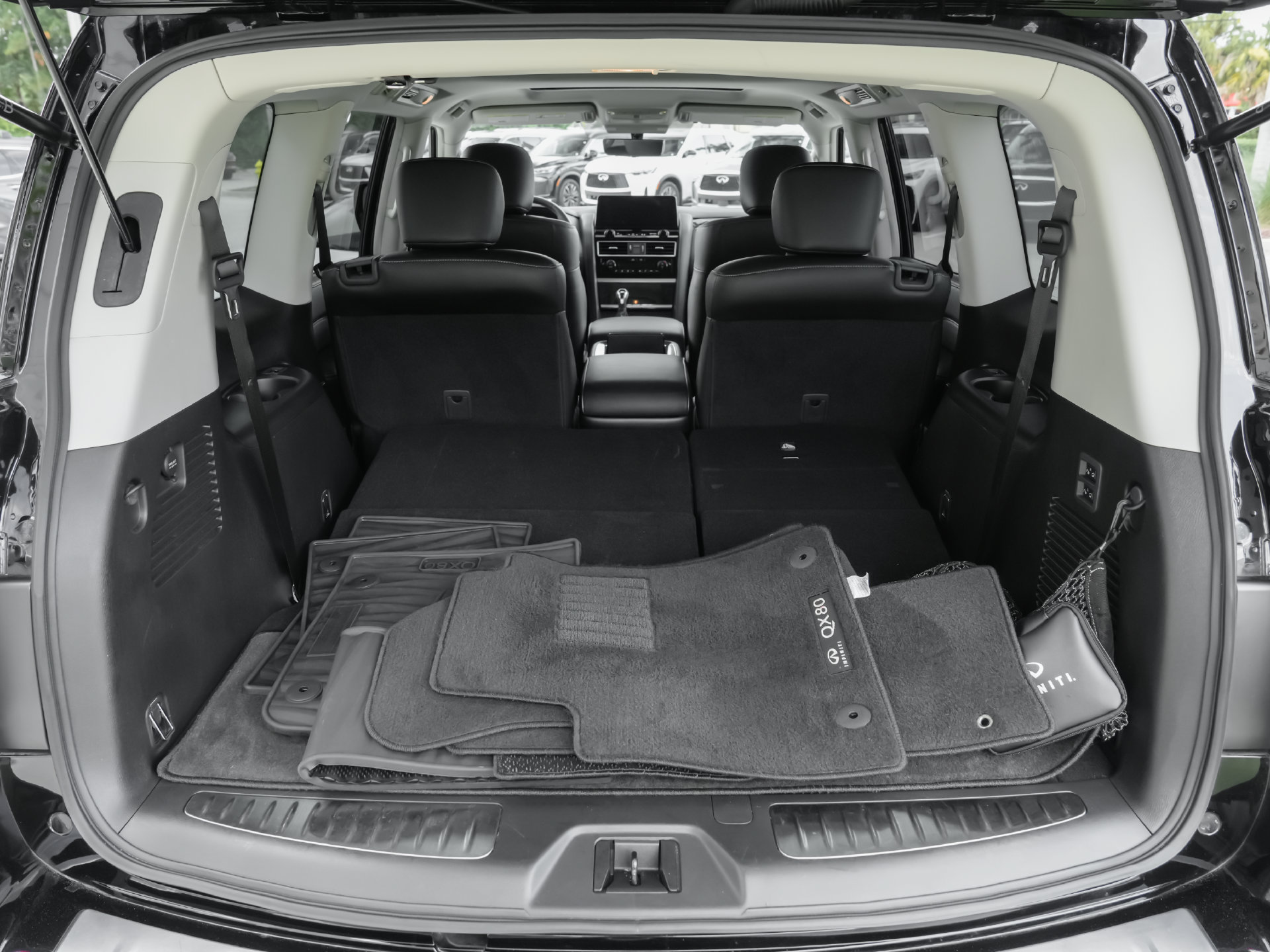 Used 2023 INFINITI QX80 Luxe w/ Cargo Package RWD image 42