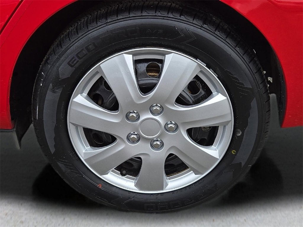 Used 2015 Toyota Prius C Four image 9