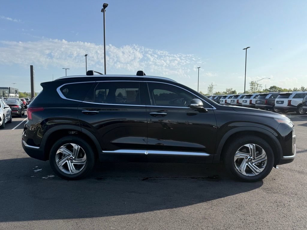 Used 2022 Hyundai Santa Fe SEL w/ Convenience + Premium Package FWD image 4