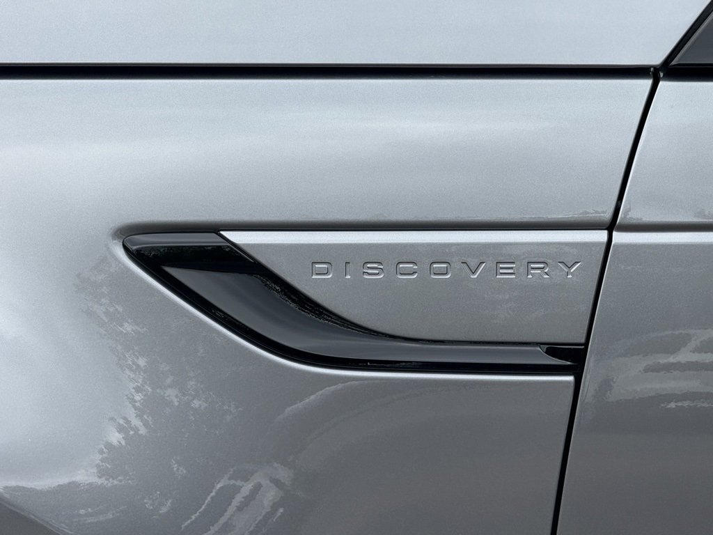New 2025 Land Rover Discovery Dynamic SE image 40