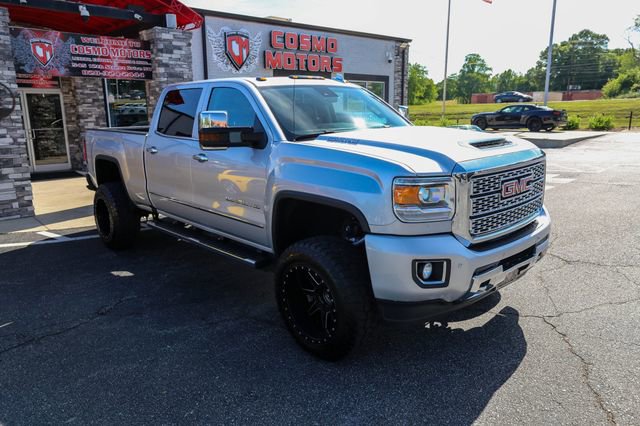 Used 2019 GMC Sierra 2500 Denali w/ Duramax Plus Package AWD/4WD image 2