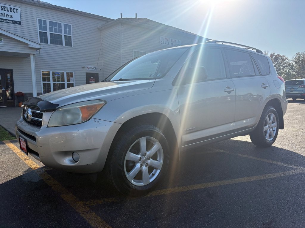 Used 2008 Toyota RAV4 Limited AWD/4WD image 2