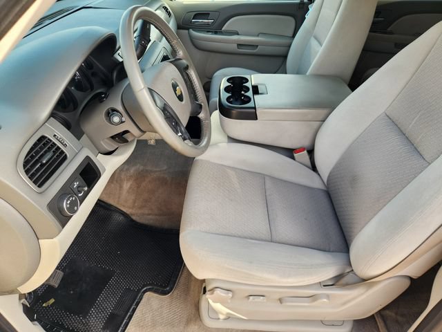 Used 2009 Chevrolet Suburban LS RWD image 13