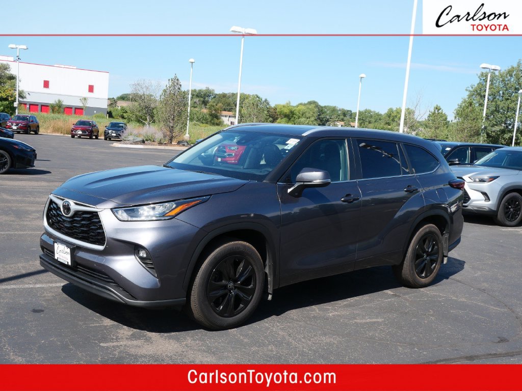 Used 2024 Toyota Highlander XLE