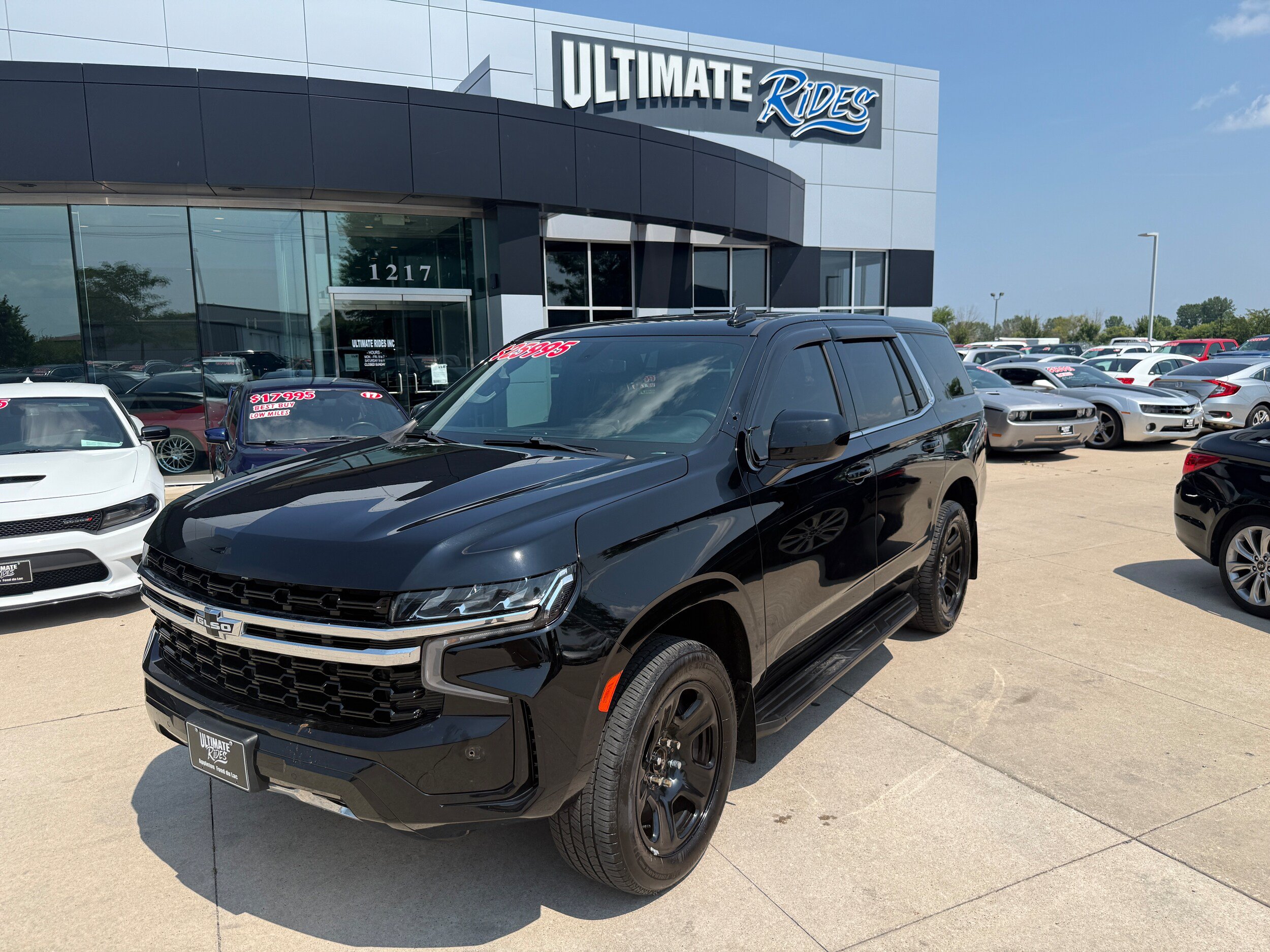 Used 2023 Chevrolet Tahoe 4WD image 4