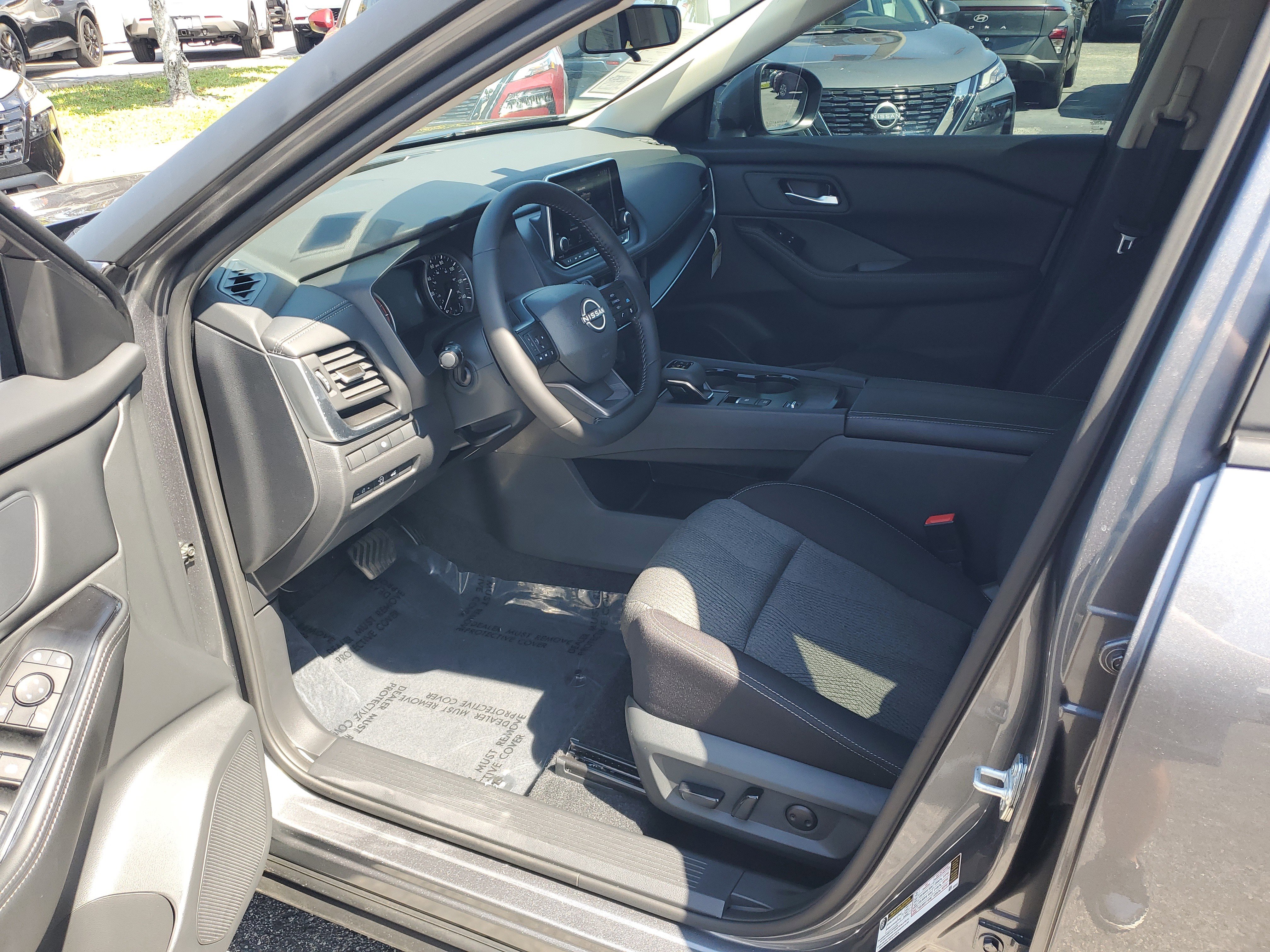 Certified 2026 Nissan Rogue SV FWD image 13