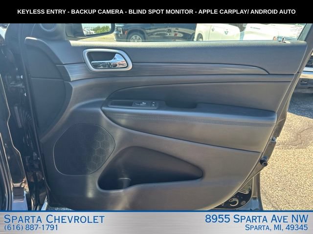 Used 2019 Jeep Grand Cherokee Altitude AWD/4WD image 26