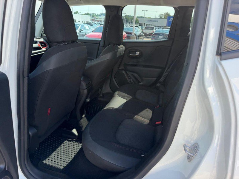 Used 2023 Jeep Renegade Trailhawk AWD/4WD image 8