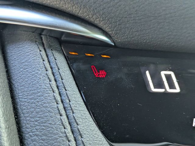 Certified 2025 Cadillac XT5 Luxury w/ LPO, Floor Liner Package image 26