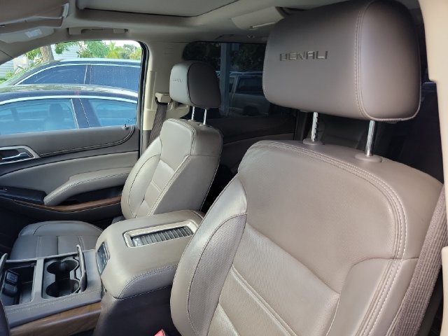 Used 2019 GMC Yukon XL Denali w/ Denali Ultimate Package AWD/4WD image 8