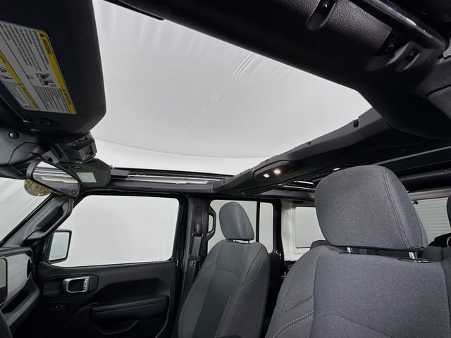 Used 2024 Jeep Wrangler Willys image 20