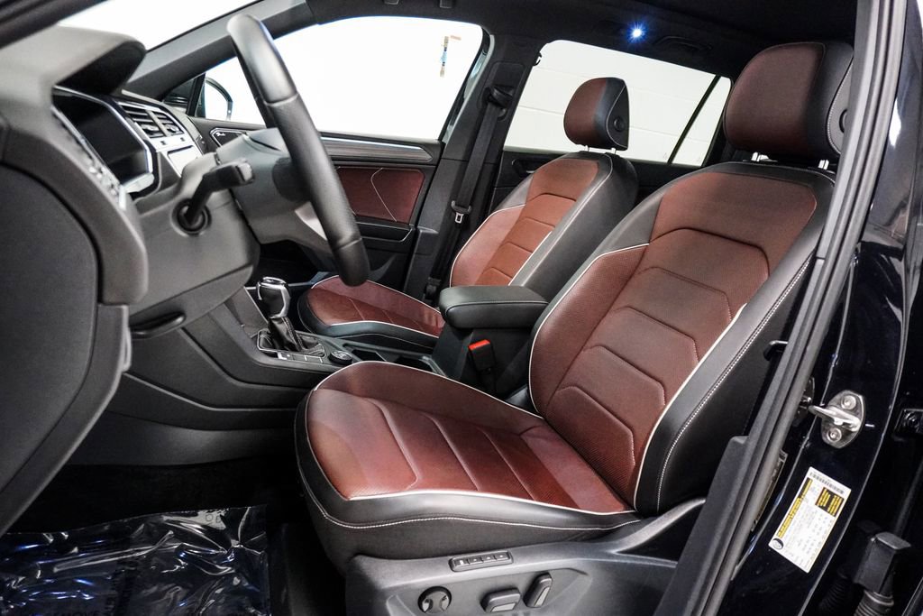 Used 2022 Volkswagen Tiguan SEL R-Line AWD/4WD image 6