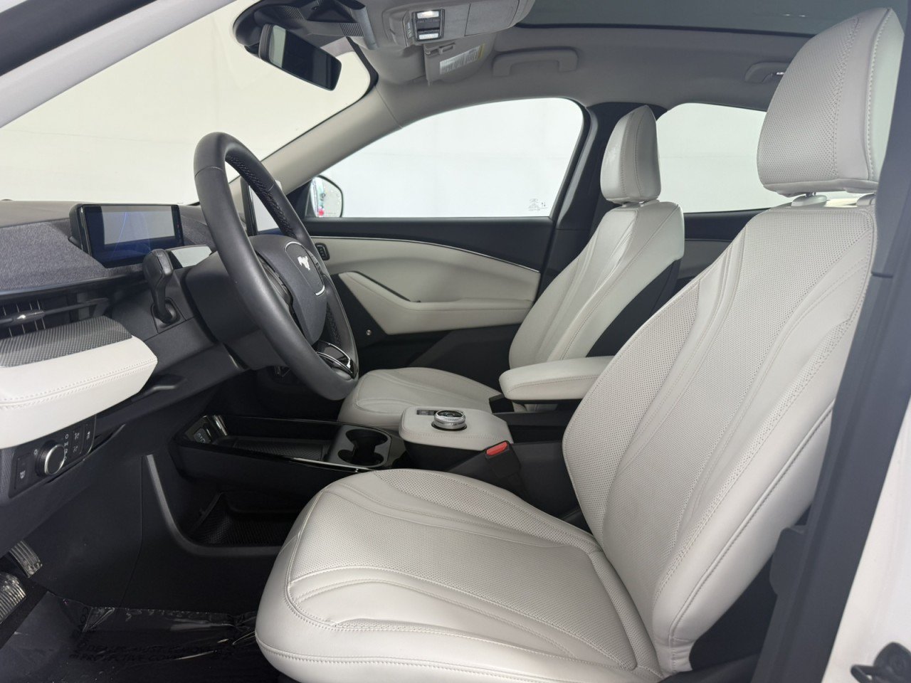 Used 2022 Ford Mustang Mach-E Premium w/ Ice White Appearance Package AWD/4WD image 14