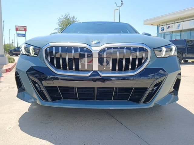 New 2026 BMW 530i w/ M Sport Package RWD image 2