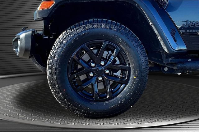 Used 2022 Jeep Gladiator Sport AWD/4WD image 35