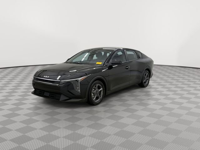 Used 2025 Kia K4 LXS image 4