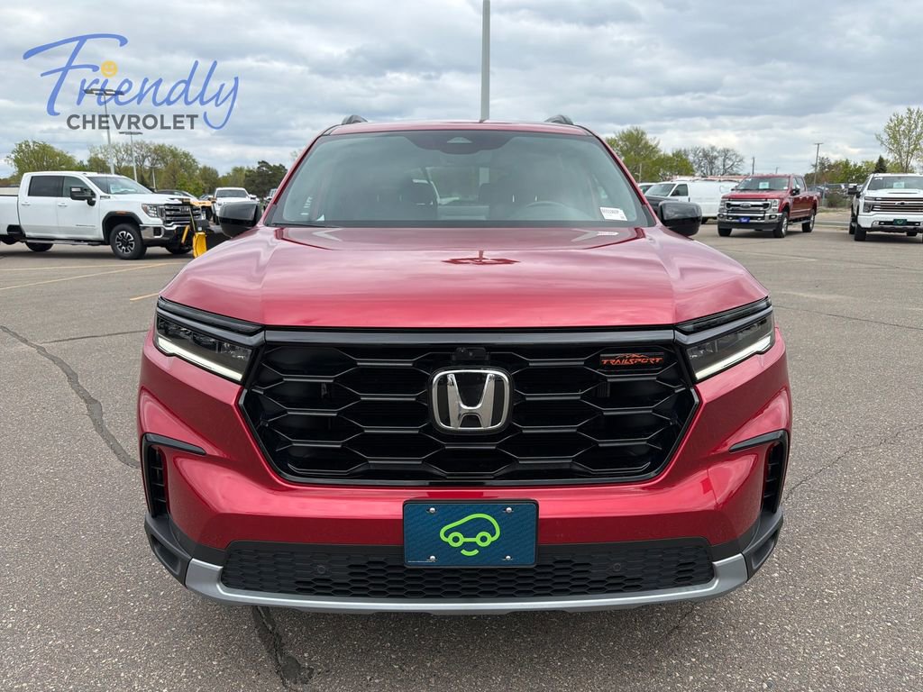 Used 2025 Honda Pilot TrailSport image 9