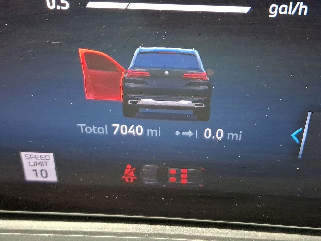 Used 2025 BMW X5 xDrive40i w/ Premium Package image 10