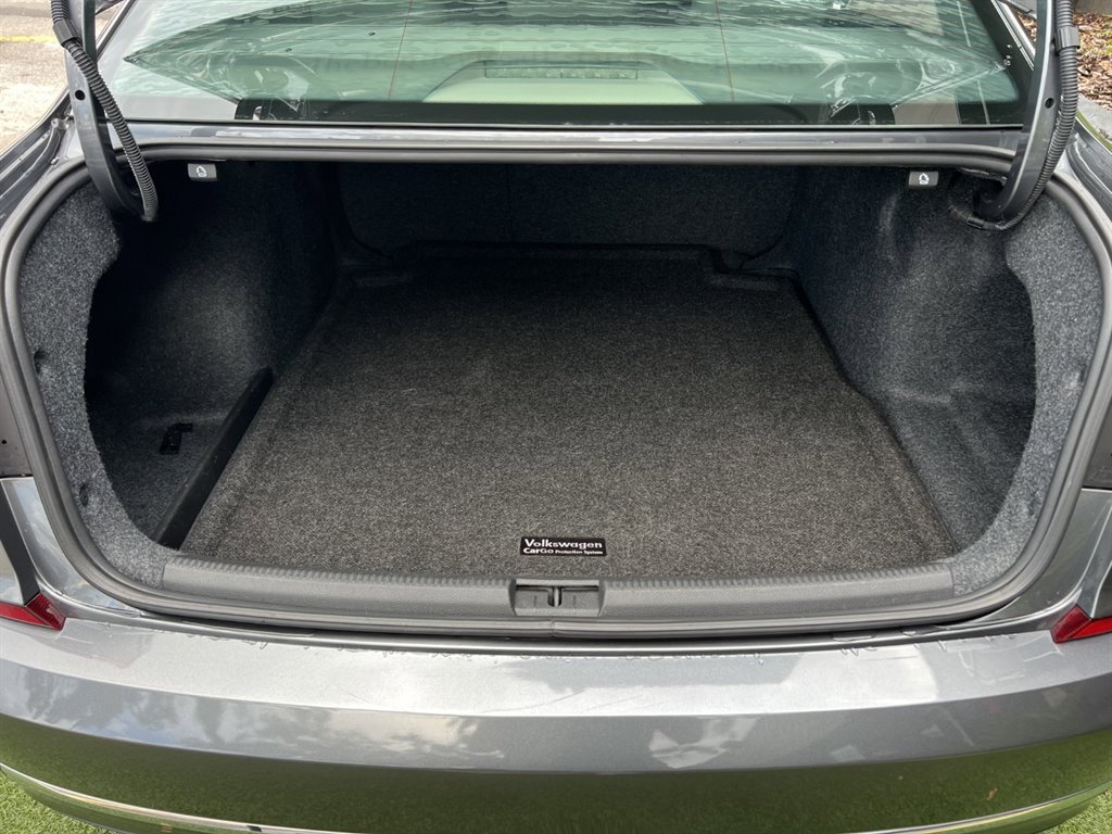 Used 2017 Volkswagen Passat 1.8T SE w/ SE Lighting Package FWD image 30