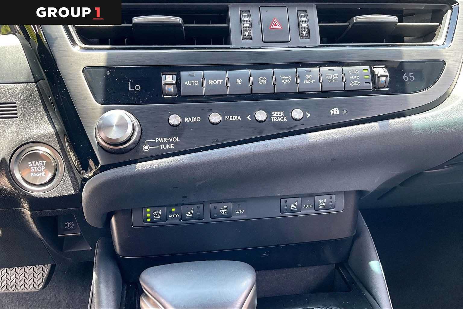 Used 2025 Lexus ES 350 w/ Premium Package FWD image 32