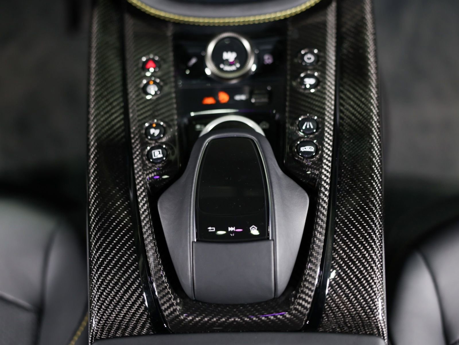 Used 2024 Aston Martin DBX 707 AWD/4WD image 37
