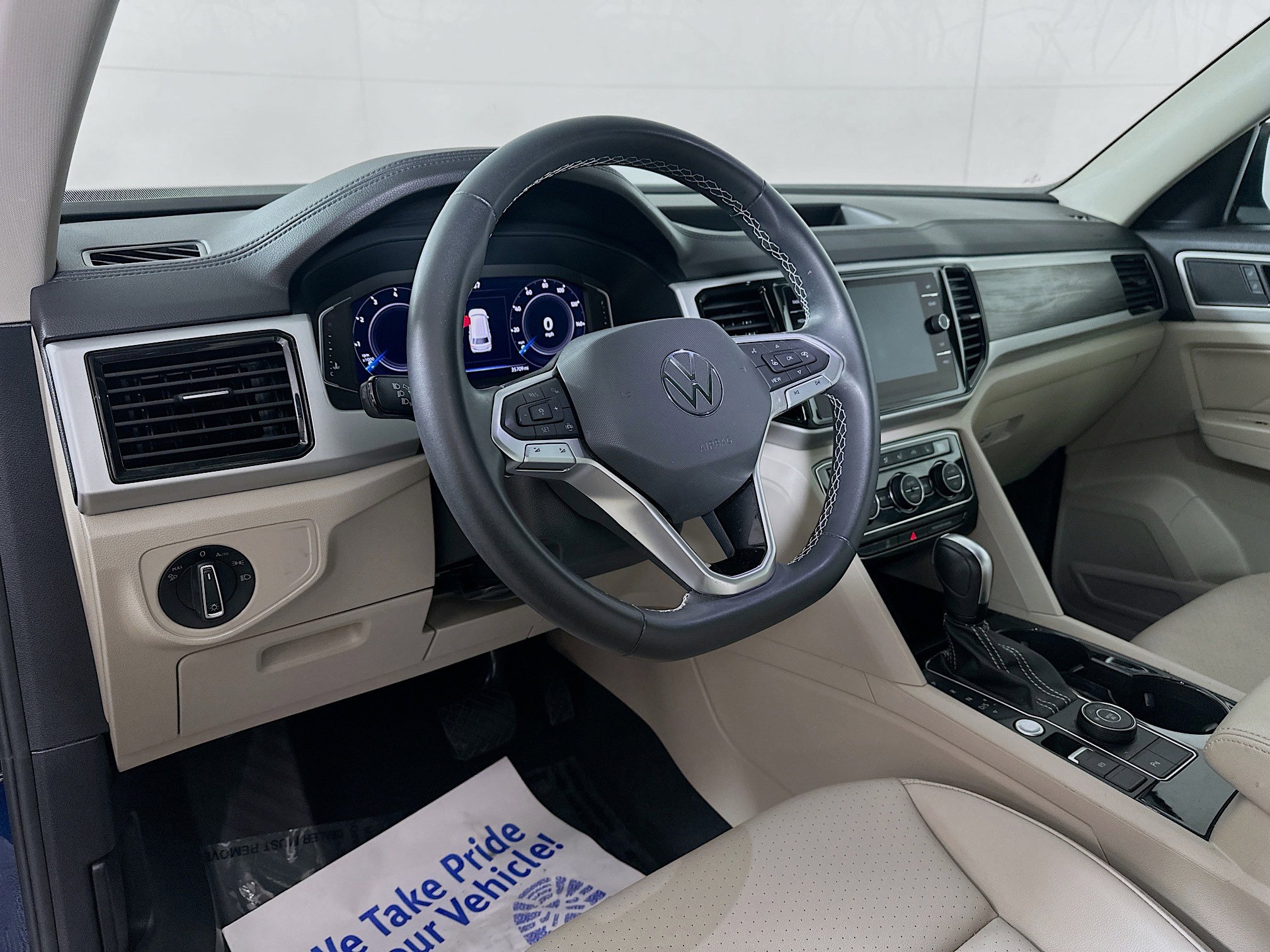 Certified 2022 Volkswagen Atlas SE image 9