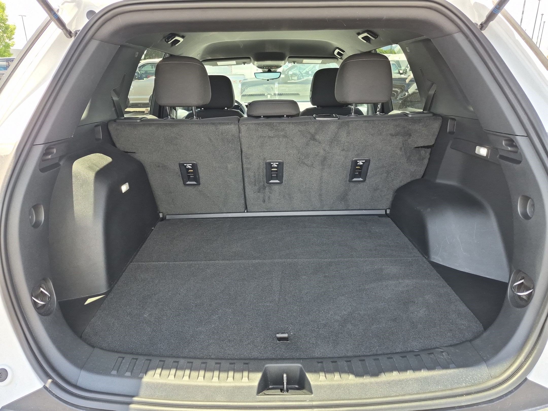 Used 2025 Chevrolet Equinox LT w/ Safety and Technology Package AWD/4WD image 31