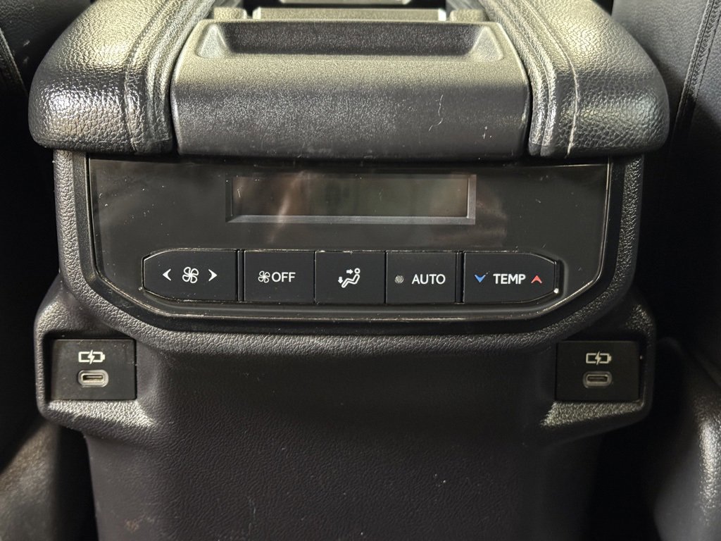 Used 2024 Toyota Grand Highlander XLE image 17