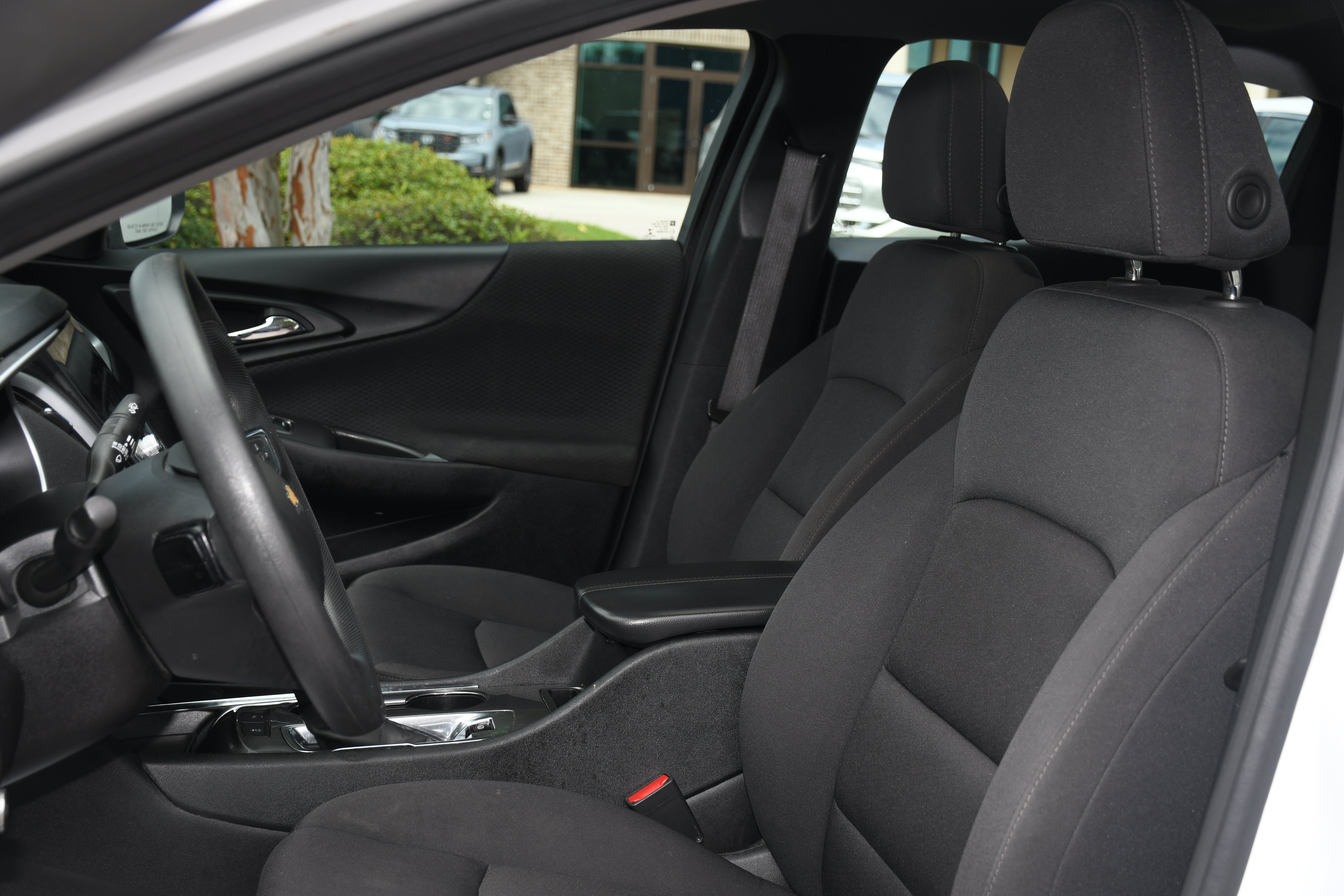 Used 2024 Chevrolet Malibu LT FWD image 9