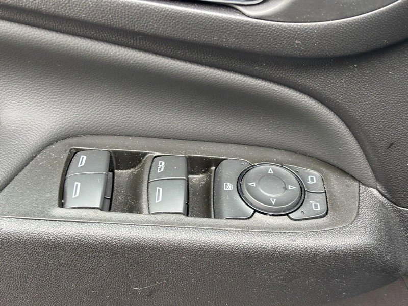 Certified 2024 Chevrolet Equinox LT w/ LPO, Floor Liner Package image 16