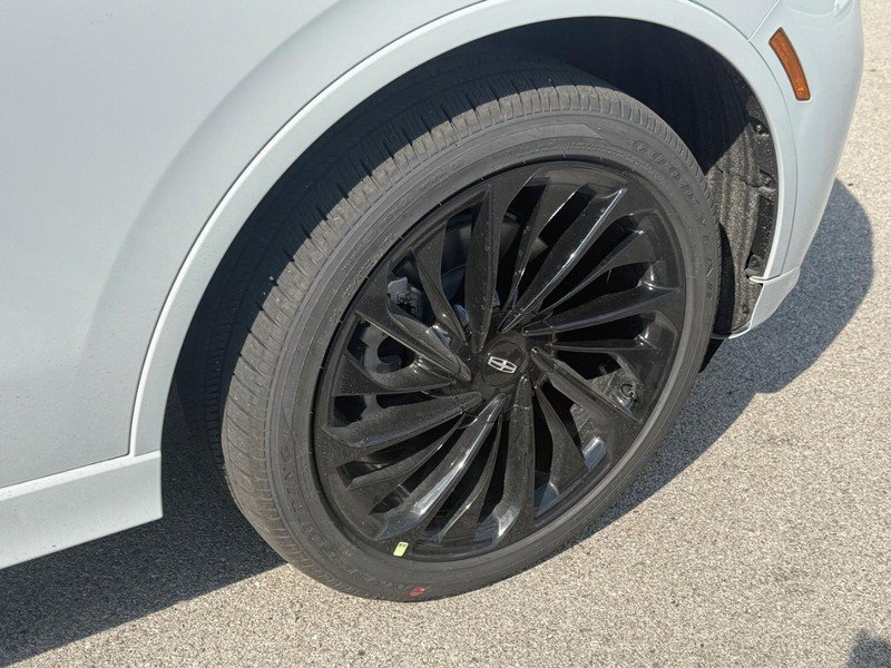 New 2027 Lincoln Aviator Reserve w/ Jet Appearance Package AWD/4WD image 4