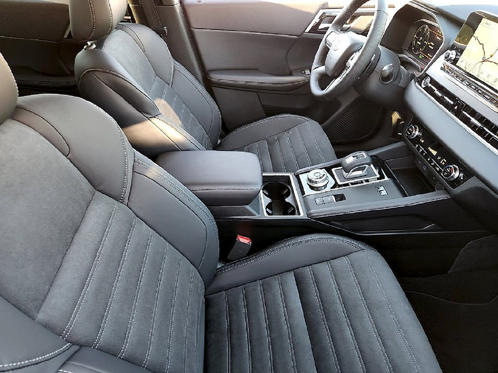 New 2026 Nissan Rogue SL AWD/4WD image 14