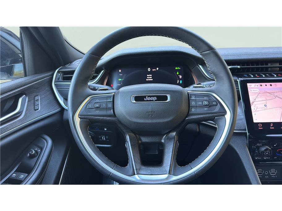 Used 2024 Jeep Grand Cherokee Limited 4xe AWD/4WD image 32