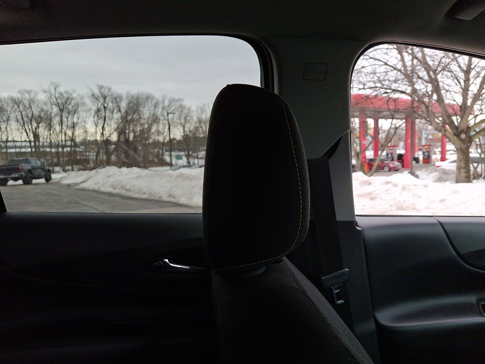 Used 2018 Chevrolet Equinox LT image 13