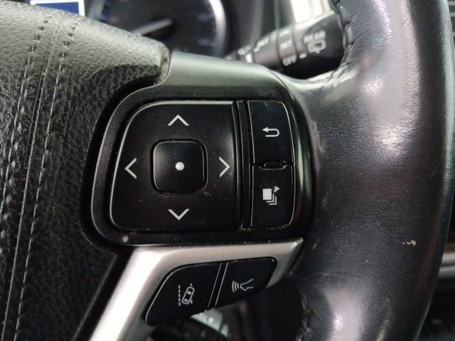 Used 2019 Toyota Highlander XLE image 15
