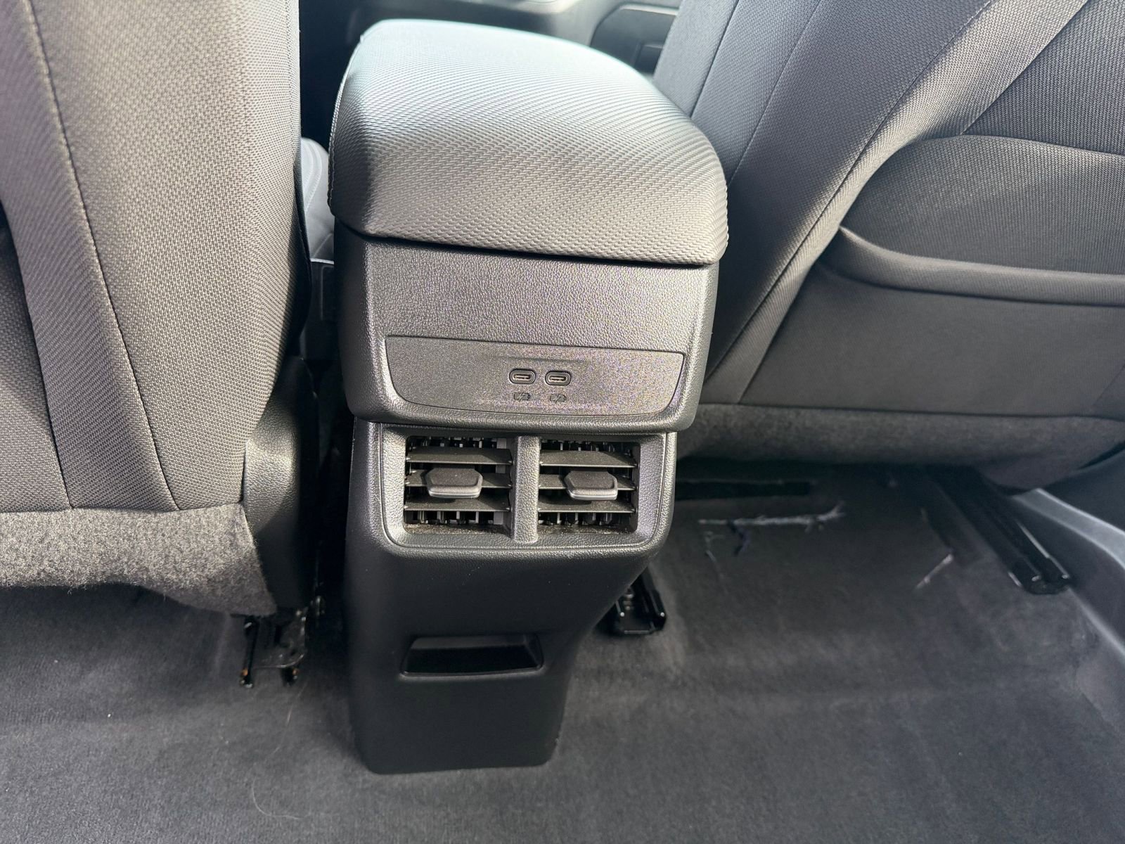 Used 2025 Chevrolet Equinox LT image 23