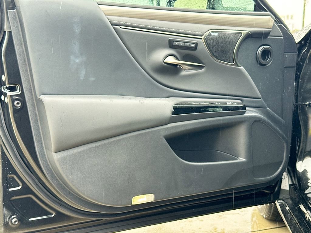 New 2025 Lexus ES 350 F Sport image 12