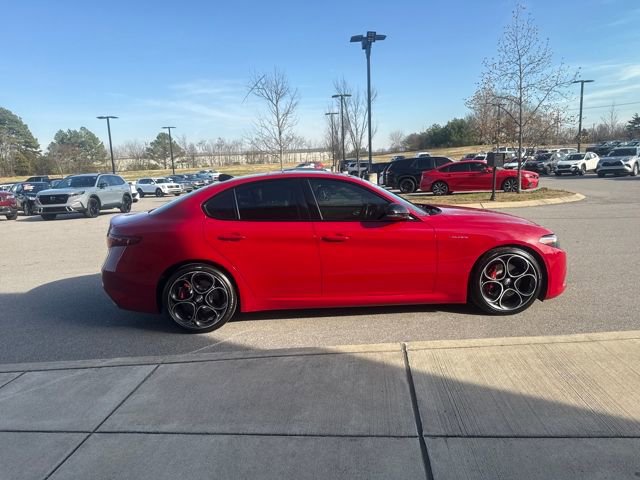 Used 2022 Alfa Romeo Giulia Veloce image 5