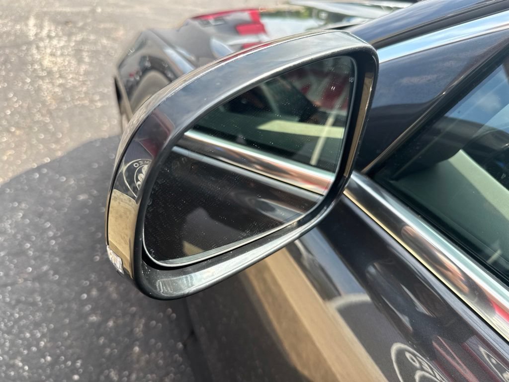 Used 2017 Jaguar XJ L Portfolio AWD/4WD image 19