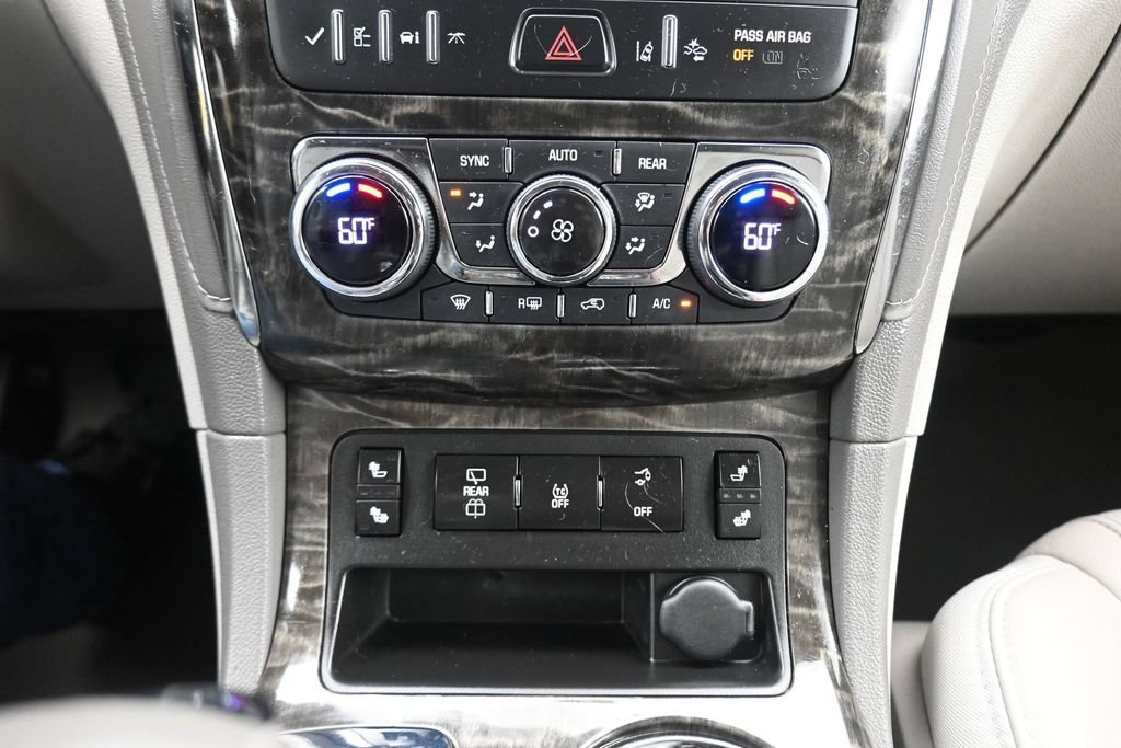 Used 2014 Buick Enclave Leather FWD image 21