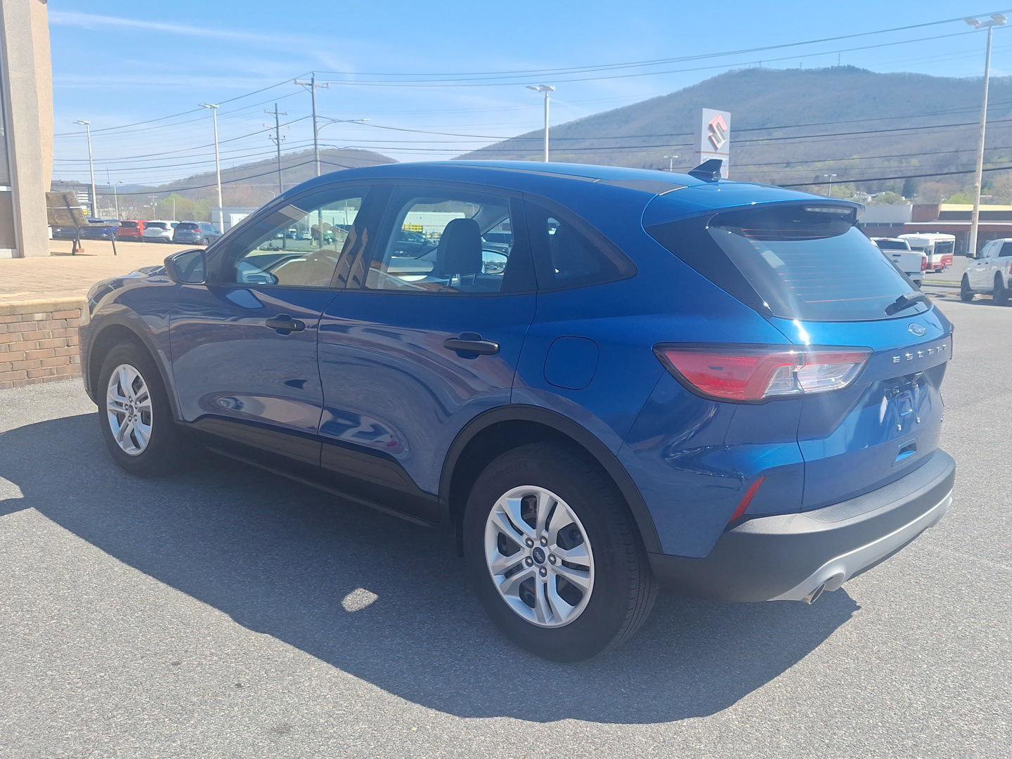 Used 2022 Ford Escape S image 5