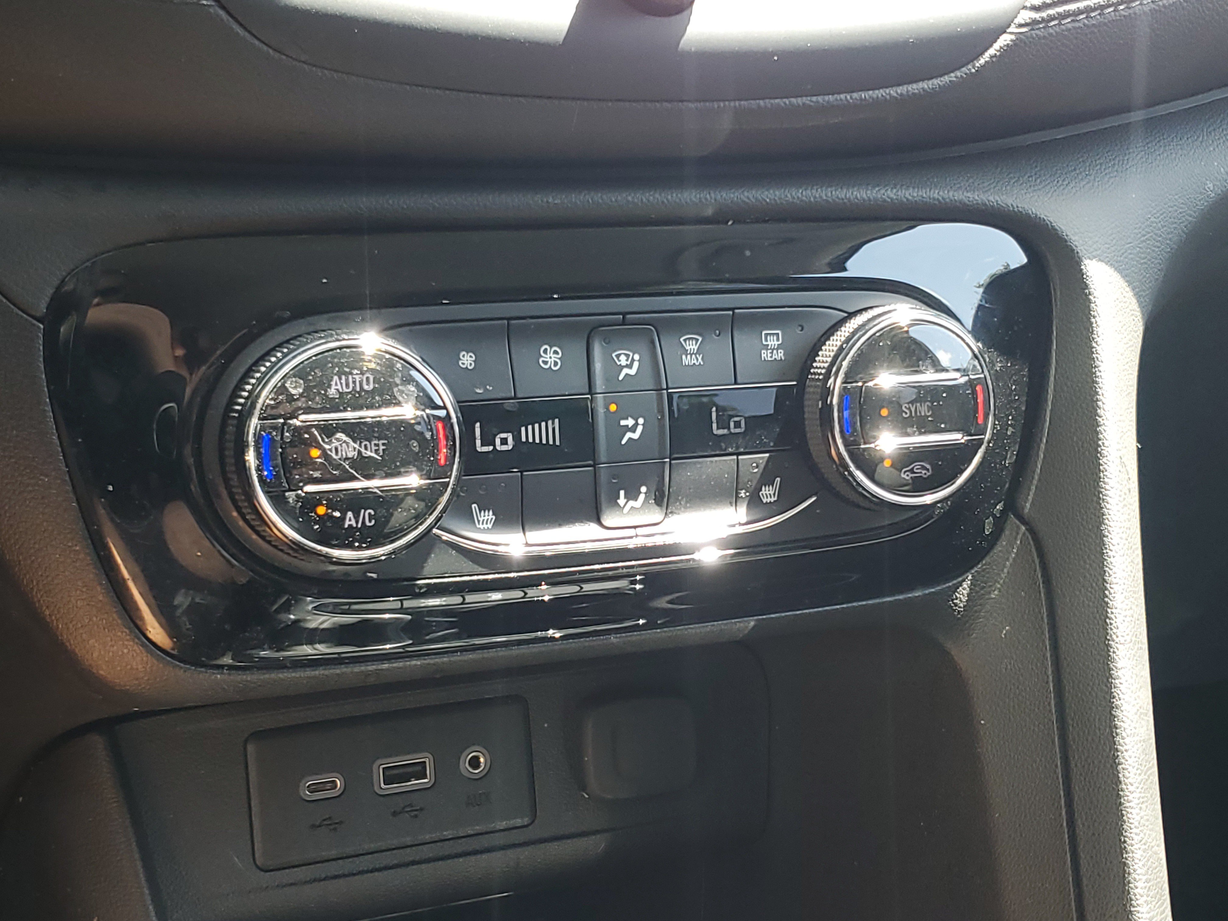 Certified 2023 Buick Encore GX Select w/ Sport Touring Package FWD image 29