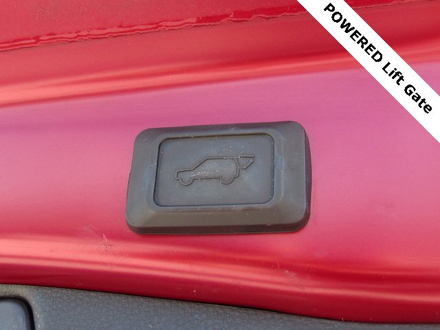 Used 2023 Toyota RAV4 XLE w/ Convenience Package image 7