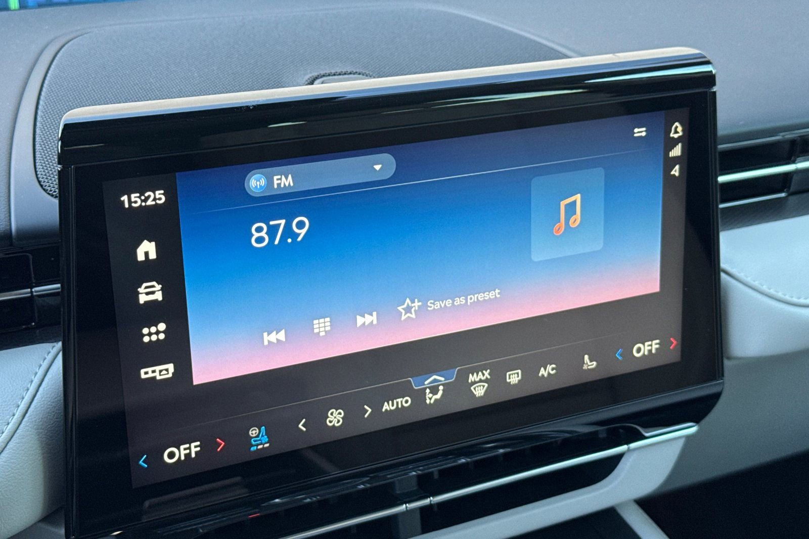 New 2026 Lincoln Nautilus Premier w/ Equipment Group 102A image 15