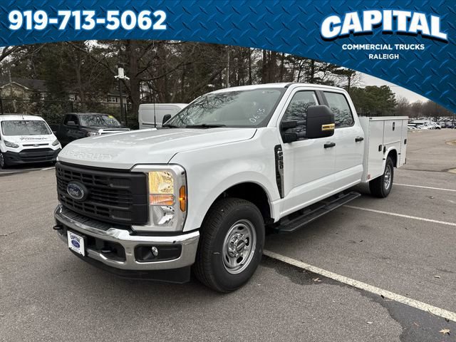 New 2026 Ford F250 XL w/ XL Chrome Package image 4